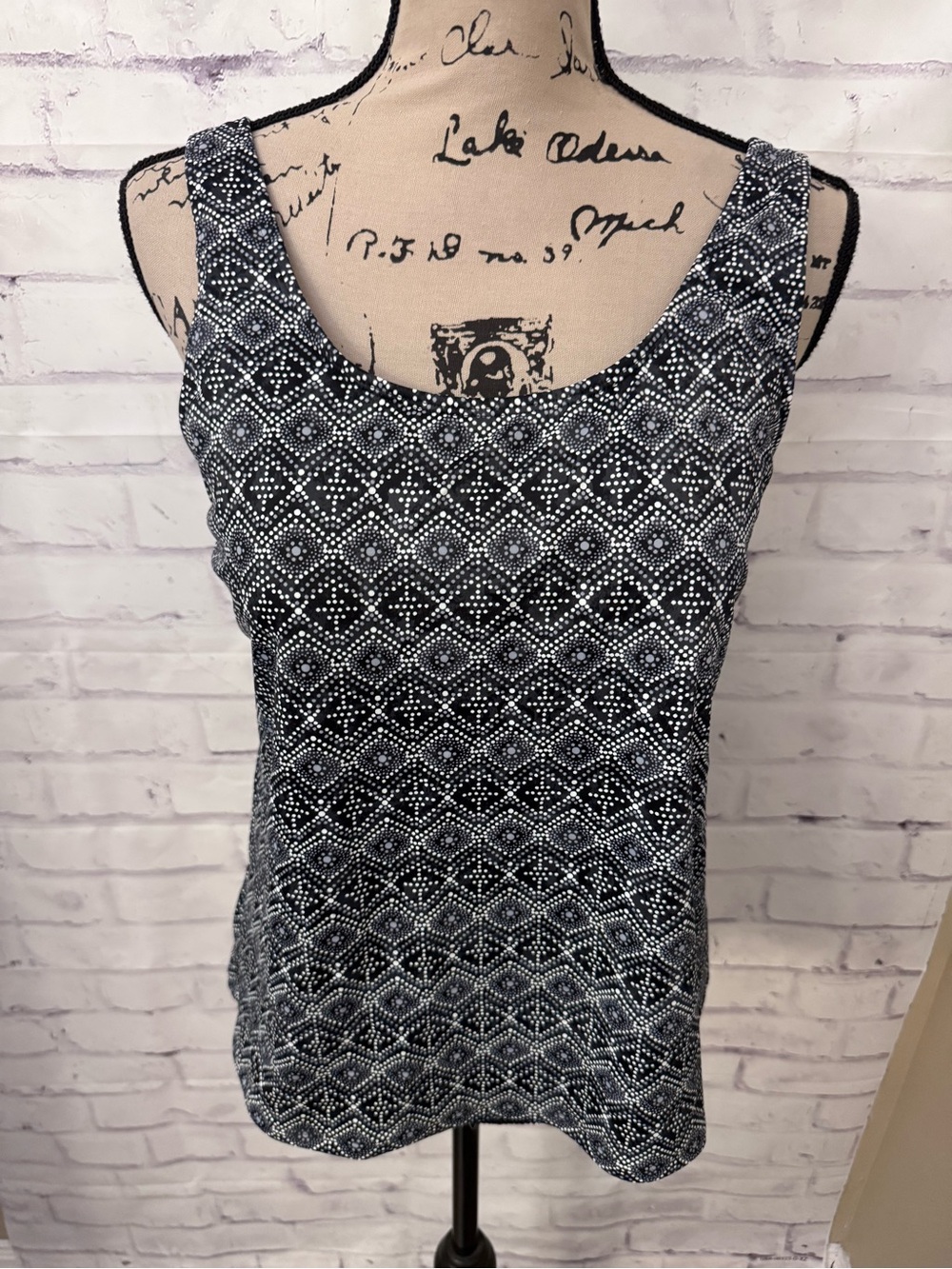 L.L. Bean Size 14R Black diamond Scoop Neck Lined Tankini Swimsuit Top UPF 50